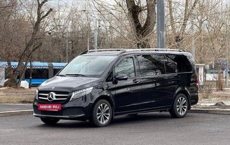 Mercedes-Benz V-Класс, 2023 год, 11 000 000 рублей, 2 фотография