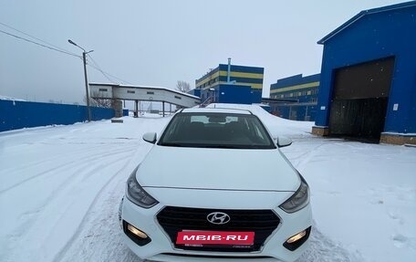 Hyundai Solaris II рестайлинг, 2017 год, 1 360 000 рублей, 1 фотография