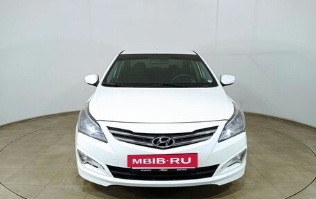 Hyundai Solaris II рестайлинг, 2015 год, 1 070 000 рублей, 2 фотография