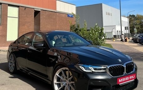 BMW 5 серия, 2018 год, 6 390 000 рублей, 2 фотография