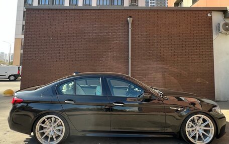 BMW 5 серия, 2018 год, 6 390 000 рублей, 11 фотография