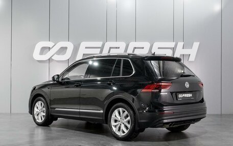 Volkswagen Tiguan II, 2018 год, 2 699 000 рублей, 2 фотография