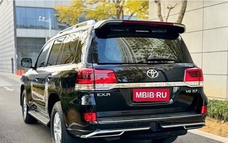 Toyota Land Cruiser 200, 2018 год, 15 834 000 рублей, 4 фотография