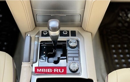Toyota Land Cruiser 200, 2018 год, 15 834 000 рублей, 8 фотография