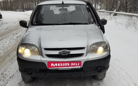 Chevrolet Niva I рестайлинг, 2010 год, 435 000 рублей, 1 фотография