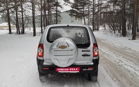 Chevrolet Niva I рестайлинг, 2010 год, 435 000 рублей, 4 фотография