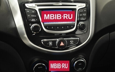 Hyundai Solaris II рестайлинг, 2013 год, 1 030 000 рублей, 18 фотография