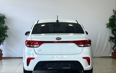 KIA Rio IV, 2017 год, 1 410 000 рублей, 5 фотография