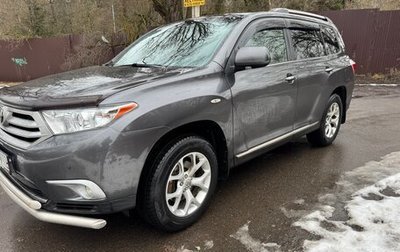 Toyota Highlander III, 2011 год, 1 900 000 рублей, 1 фотография