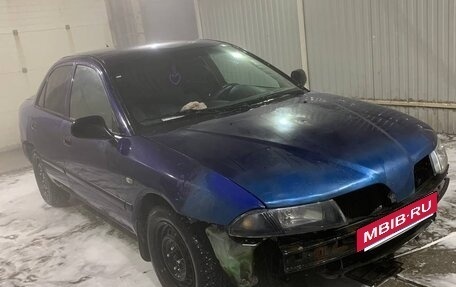 Mitsubishi Carisma I, 2002 год, 130 000 рублей, 2 фотография