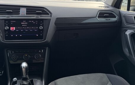 Volkswagen Tiguan II, 2019 год, 2 899 000 рублей, 19 фотография
