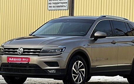 Volkswagen Tiguan II, 2019 год, 2 899 000 рублей, 2 фотография