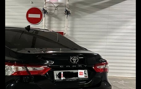 Toyota Camry, 2018 год, 3 050 000 рублей, 4 фотография