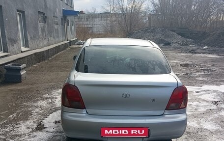 Toyota Platz, 2001 год, 370 000 рублей, 3 фотография