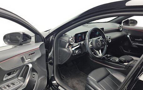 Mercedes-Benz A-Класс, 2021 год, 2 365 000 рублей, 5 фотография