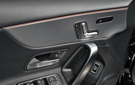 Mercedes-Benz A-Класс, 2021 год, 2 365 000 рублей, 11 фотография