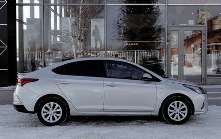 Hyundai Solaris II рестайлинг, 2021 год, 1 410 000 рублей, 4 фотография