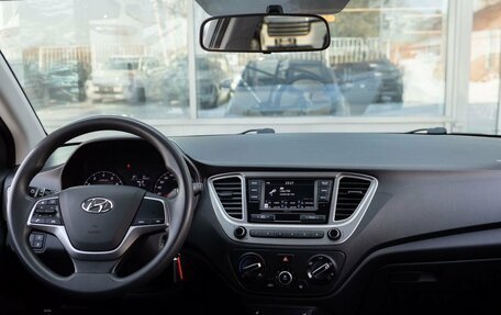 Hyundai Solaris II рестайлинг, 2021 год, 1 410 000 рублей, 10 фотография