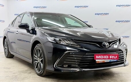 Toyota Camry, 2022 год, 4 000 000 рублей, 2 фотография