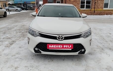 Toyota Camry, 2017 год, 2 550 000 рублей, 2 фотография