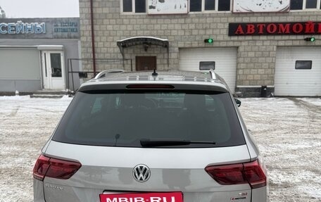 Volkswagen Tiguan II, 2017 год, 2 000 000 рублей, 3 фотография