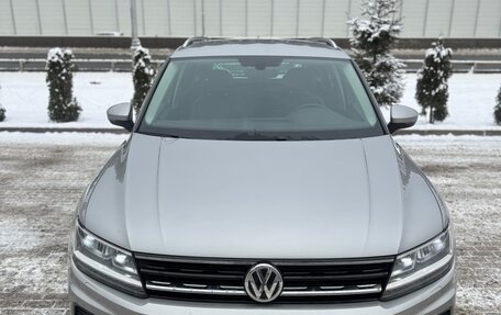 Volkswagen Tiguan II, 2017 год, 2 000 000 рублей, 2 фотография