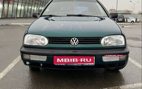 Volkswagen Golf III, 1997 год, 240 000 рублей, 1 фотография