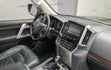 Toyota Land Cruiser 200, 2019 год, 6 299 000 рублей, 11 фотография