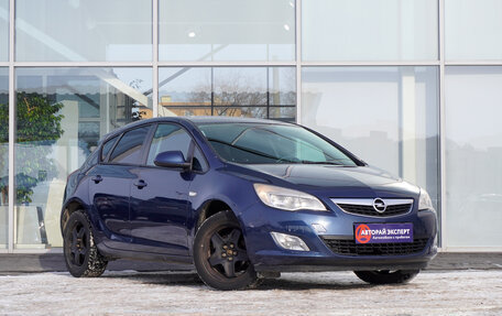 Opel Astra J, 2011 год, 759 000 рублей, 3 фотография