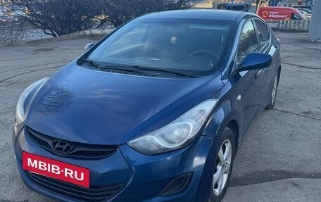 Hyundai Elantra V, 2011 год, 715 000 рублей, 2 фотография