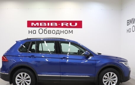 Volkswagen Tiguan II, 2021 год, 2 750 000 рублей, 6 фотография