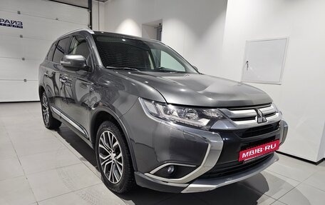 Mitsubishi Outlander III рестайлинг 3, 2015 год, 2 059 000 рублей, 3 фотография