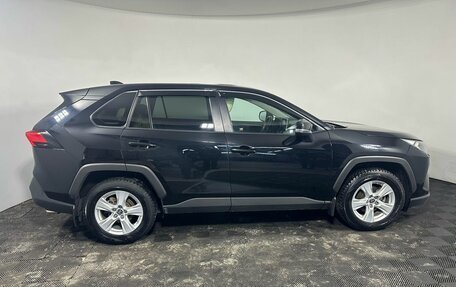 Toyota RAV4, 2020 год, 2 850 000 рублей, 4 фотография