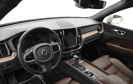 Volvo XC60 II, 2020 год, 3 990 000 рублей, 7 фотография