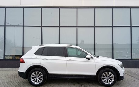 Volkswagen Tiguan II, 2019 год, 2 240 000 рублей, 6 фотография