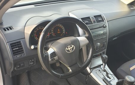 Toyota Corolla, 2011 год, 1 000 000 рублей, 9 фотография