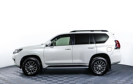 Toyota Land Cruiser Prado 150 рестайлинг 2, 2017 год, 4 677 000 рублей, 8 фотография