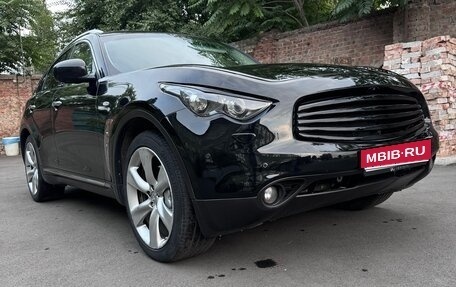 Infiniti FX II, 2010 год, 2 000 000 рублей, 1 фотография