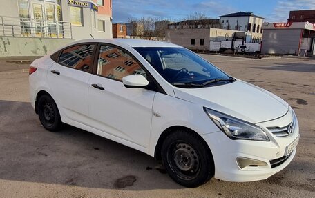 Hyundai Solaris II рестайлинг, 2015 год, 660 000 рублей, 2 фотография