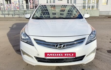 Hyundai Solaris II рестайлинг, 2015 год, 660 000 рублей, 9 фотография