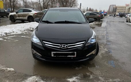 Hyundai Solaris II рестайлинг, 2015 год, 990 000 рублей, 7 фотография