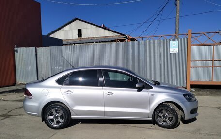 Volkswagen Polo VI (EU Market), 2011 год, 525 000 рублей, 2 фотография