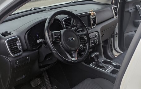 KIA Sportage IV рестайлинг, 2017 год, 1 800 000 рублей, 13 фотография