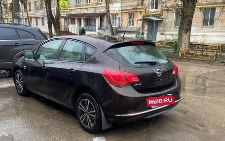 Opel Astra J, 2014 год, 798 000 рублей, 3 фотография