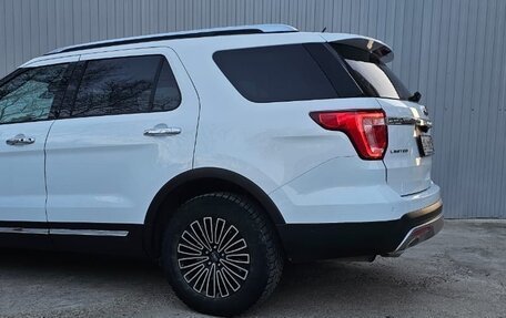 Ford Explorer VI, 2016 год, 3 250 000 рублей, 25 фотография