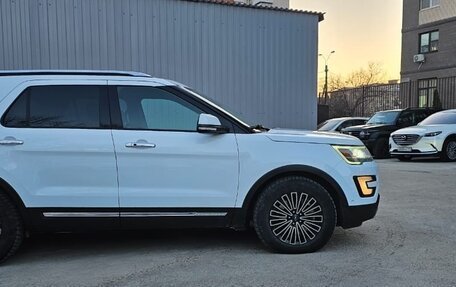 Ford Explorer VI, 2016 год, 3 250 000 рублей, 26 фотография