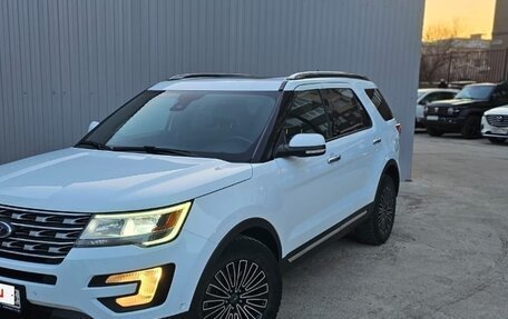 Ford Explorer VI, 2016 год, 3 250 000 рублей, 32 фотография