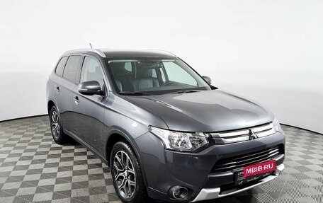 Mitsubishi Outlander III рестайлинг 3, 2014 год, 1 849 000 рублей, 3 фотография