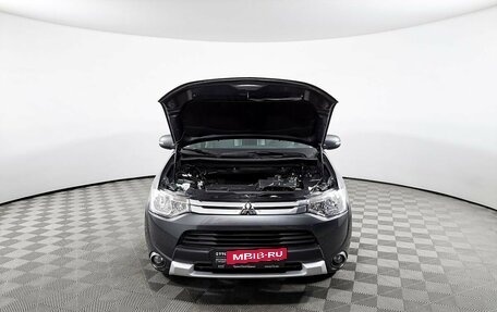 Mitsubishi Outlander III рестайлинг 3, 2014 год, 1 849 000 рублей, 11 фотография