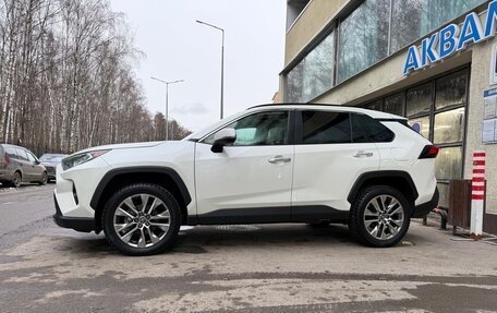 Toyota RAV4, 2019 год, 2 890 000 рублей, 2 фотография